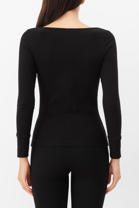 лонгслив  по цене 38400 руб вид справа