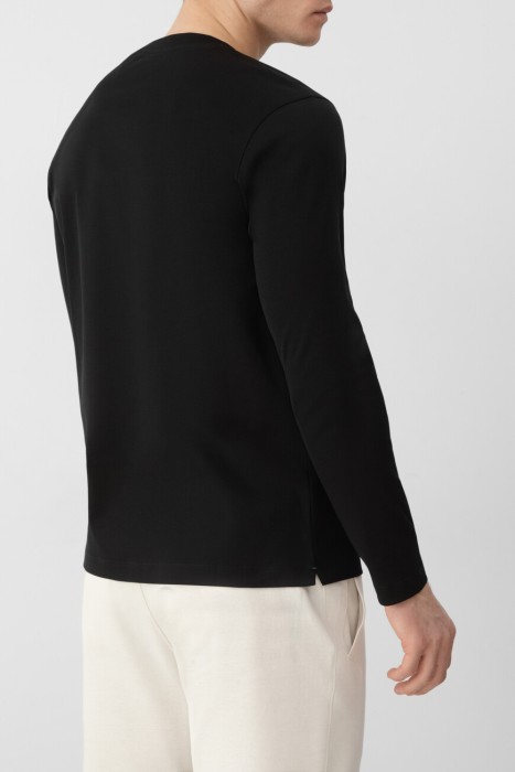 лонгслив  по цене 32800 руб вид справа