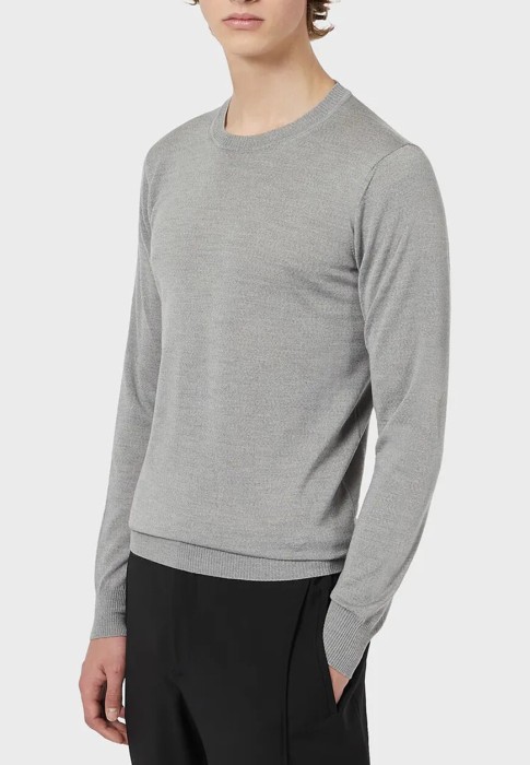 Товар серого цвета с внутренней стороны