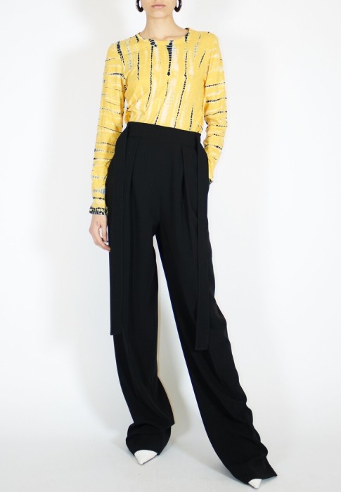 лонгслив  по цене 20930 руб вид справа