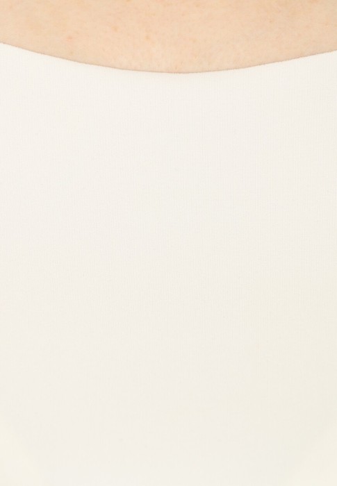 Товар бежевого цвета с внутренней стороны