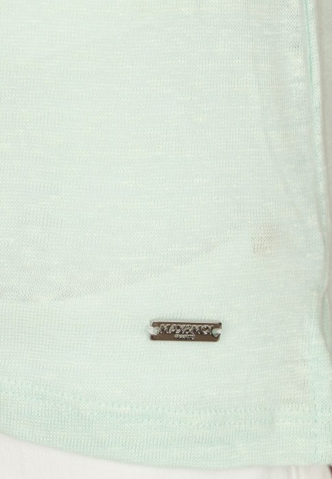 Товар зеленого цвета с внутренней стороны