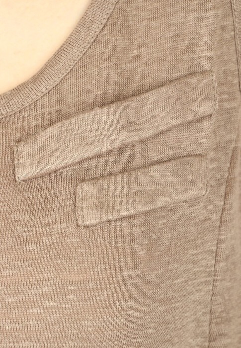 Товар коричневого цвета с внутренней стороны