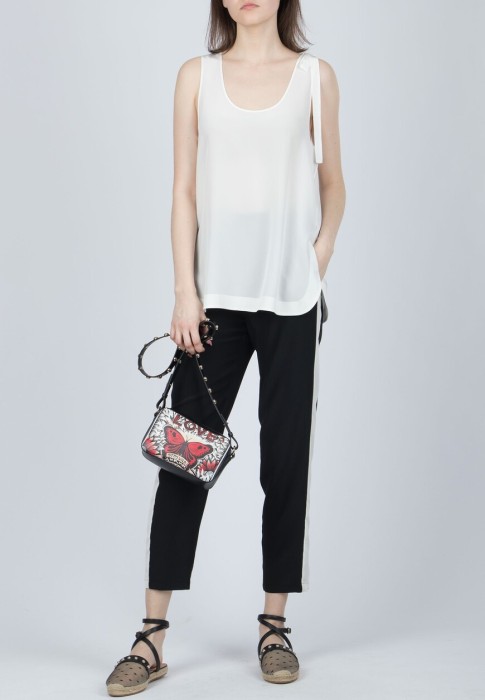 майка  от бренда valentino red вид слева