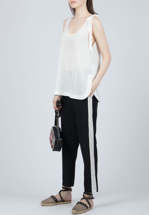 майка  из италии вид сбоку