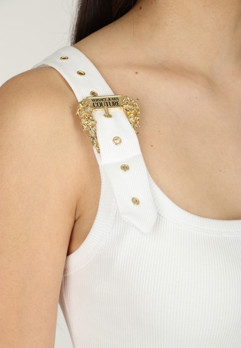 Товар белого цвета с внутренней стороны