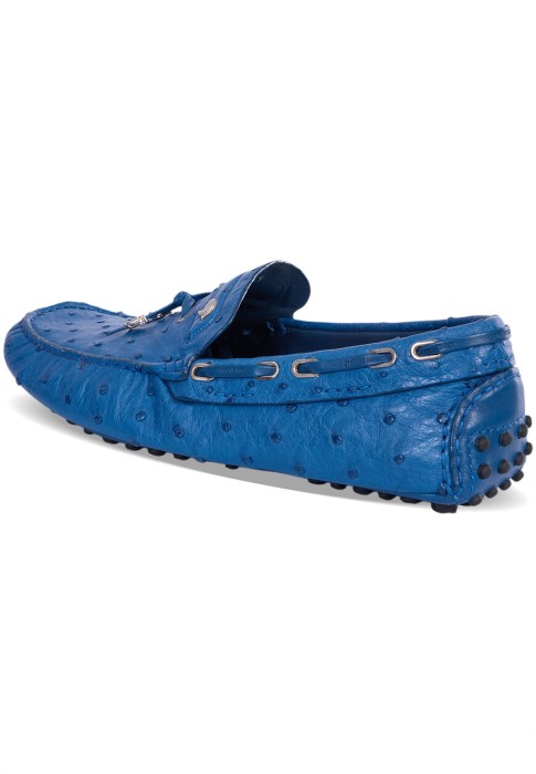 Товар синего цвета с внутренней стороны