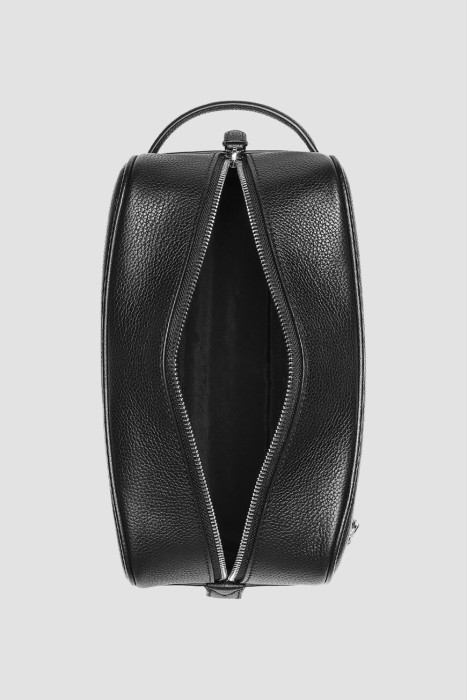 Товар черного цвета с внутренней стороны