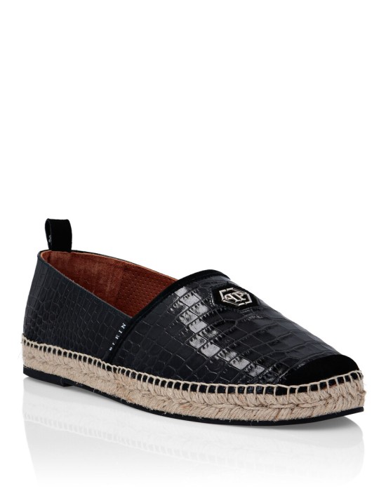 обувь повседневная  по цене 47805 руб вид справа