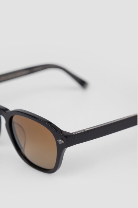 очки  модель из линейки «лучи интарсии» (`intarsia rays`) из стекла спереди