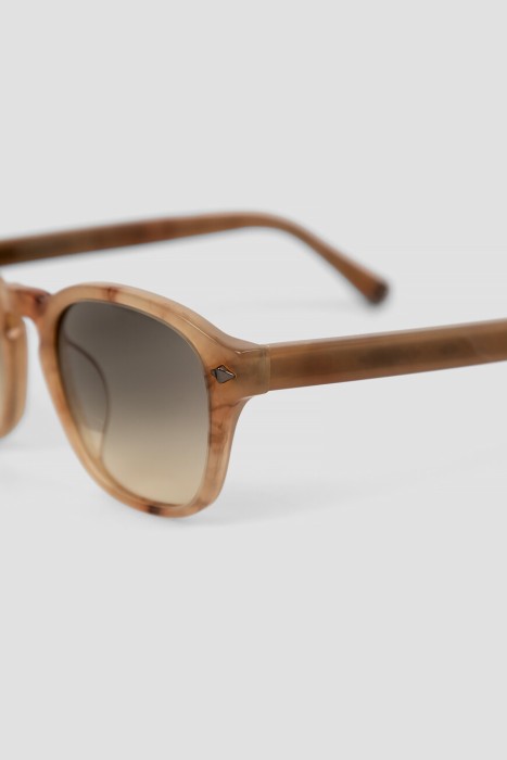 очки  модель из линейки «лучи интарсии» (`intarsia rays`) из стекла спереди