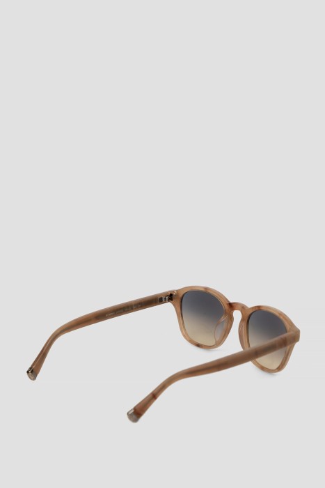 Товар бежевого цвета с внутренней стороны