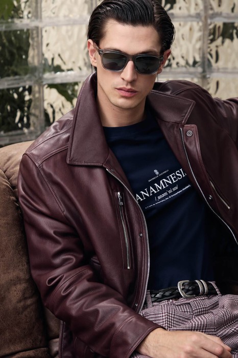 очки  модель из линейки «портняжный закат» (`sartorial sunset`) по цене 110000 руб вид справа