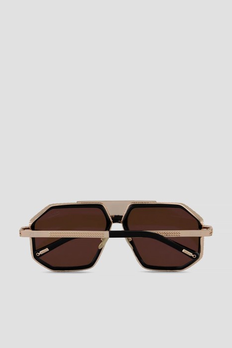 Товар черного цвета с внутренней стороны