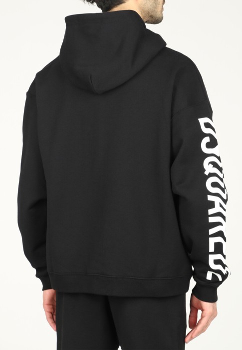 Товар черного цвета с внутренней стороны