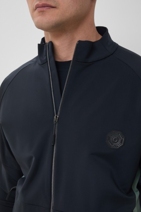 олимпийка  модель из коллекции sr luxury tech из англии вид сбоку