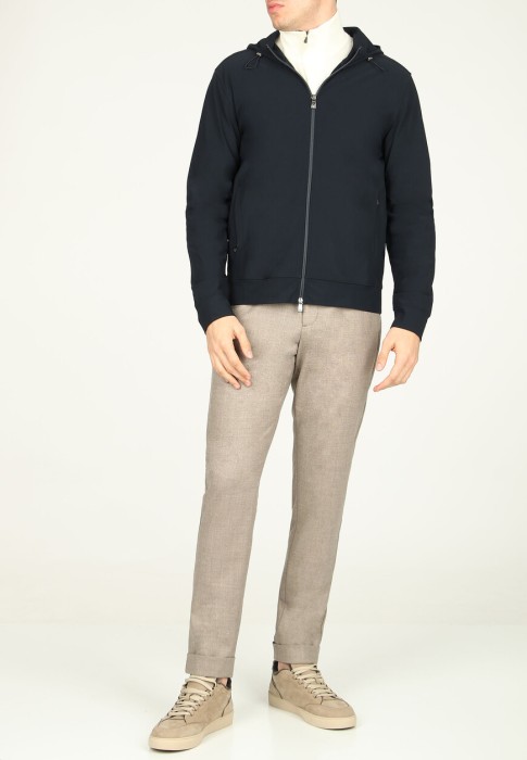 олимпийка  по цене 51540 руб вид справа