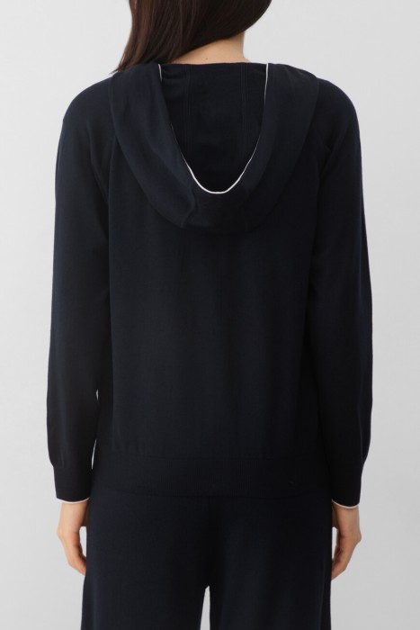 олимпийка  по цене 67200 руб вид справа