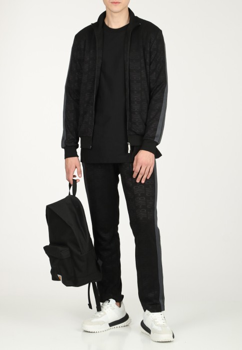 олимпийка  от бренда bikkembergs вид слева