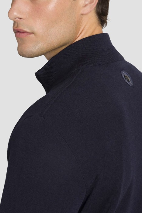 олимпийка  из англии вид сбоку