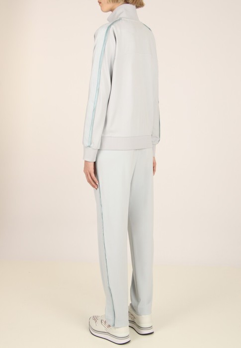 олимпийка  из италии вид сбоку