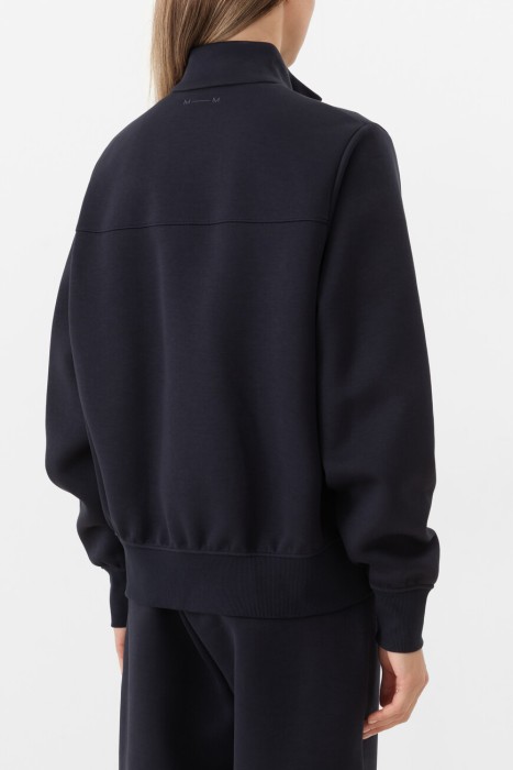 олимпийка  от бренда max mara вид слева