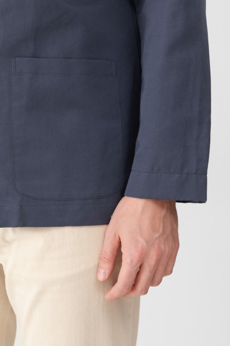 Товар синего цвета с внутренней стороны