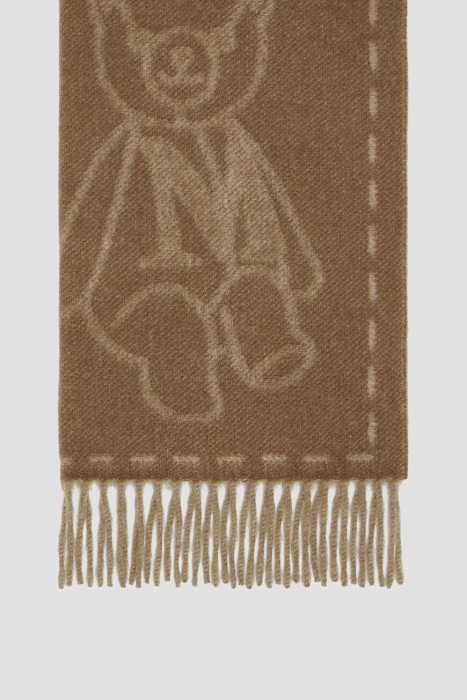 Товар коричневого цвета с внутренней стороны