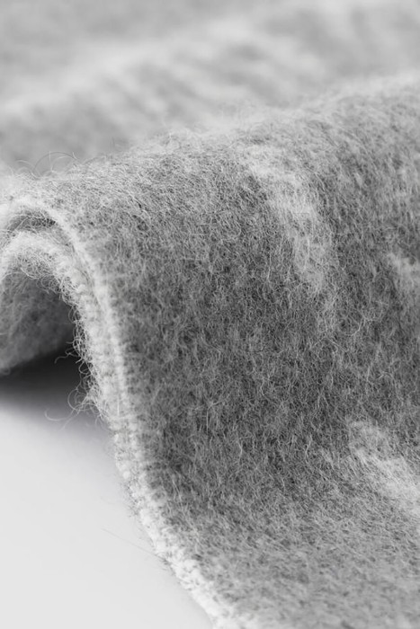 палантин  универсального стиля с лицевой стороны