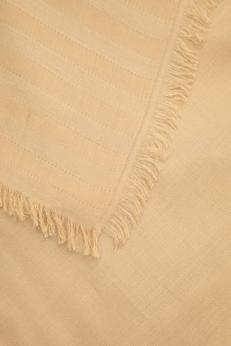 Товар бежевого цвета с внутренней стороны