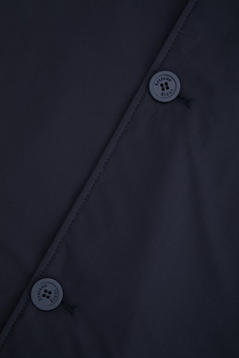 Товар синего цвета с внутренней стороны