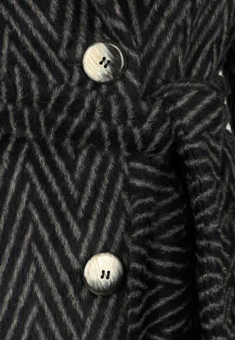 Товар серого цвета с внутренней стороны