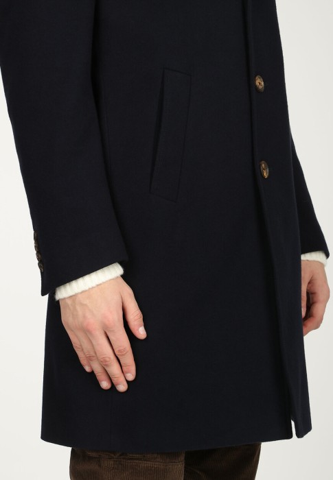 пальто  из проверенных материалов спереди