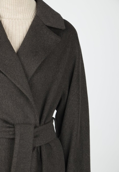 пальто  универсального стиля с лицевой стороны