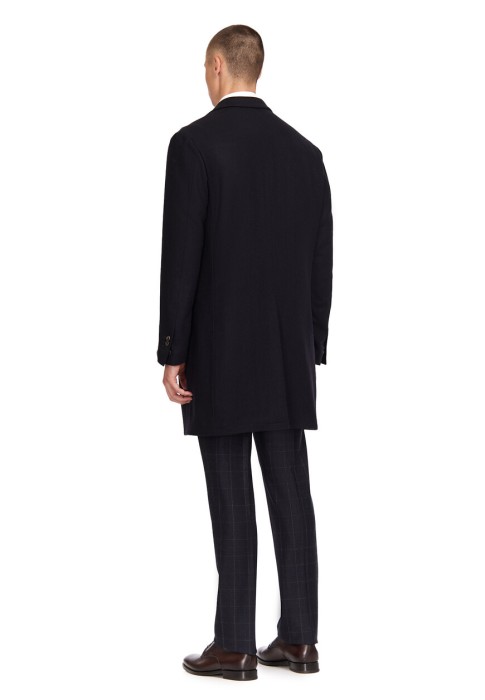 Товар синего цвета с внутренней стороны