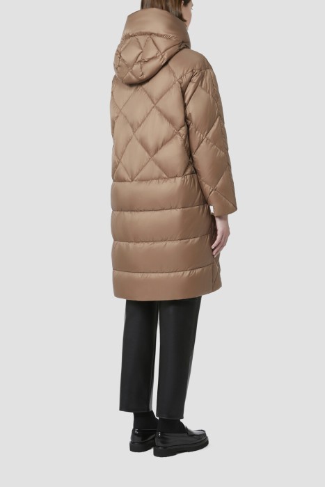 пальто  по цене 91200 руб вид справа