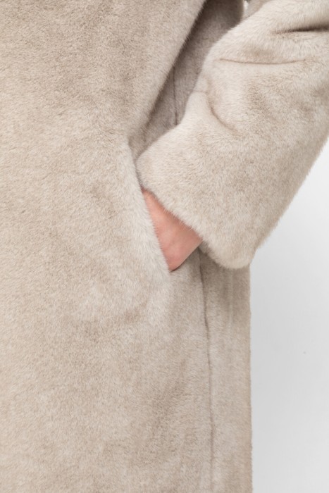 Товар серого цвета с внутренней стороны