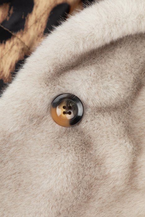 пальто  универсального стиля с лицевой стороны