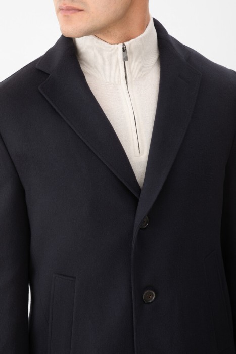 пальто  из италии вид сбоку