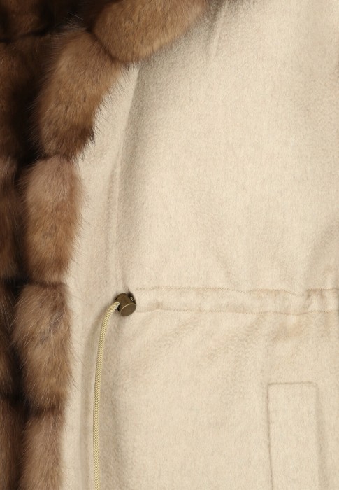 пальто  из проверенных материалов спереди