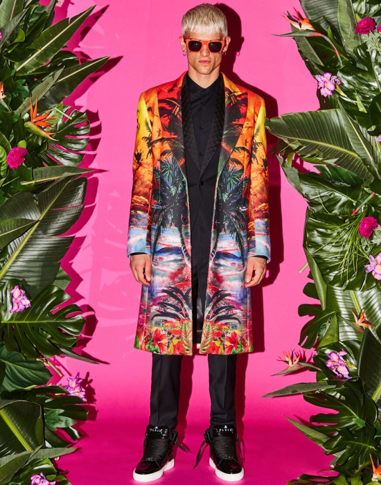 пальто  из проверенных материалов спереди