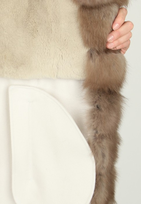 пальто  из проверенных материалов спереди