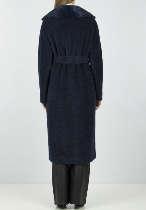 пальто  из проверенных материалов спереди