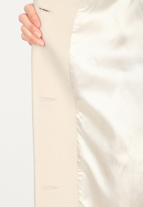 пальто  для взрослого возраста с изнаночной стороны