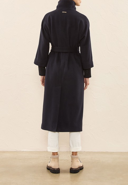 пальто  из италии вид сбоку