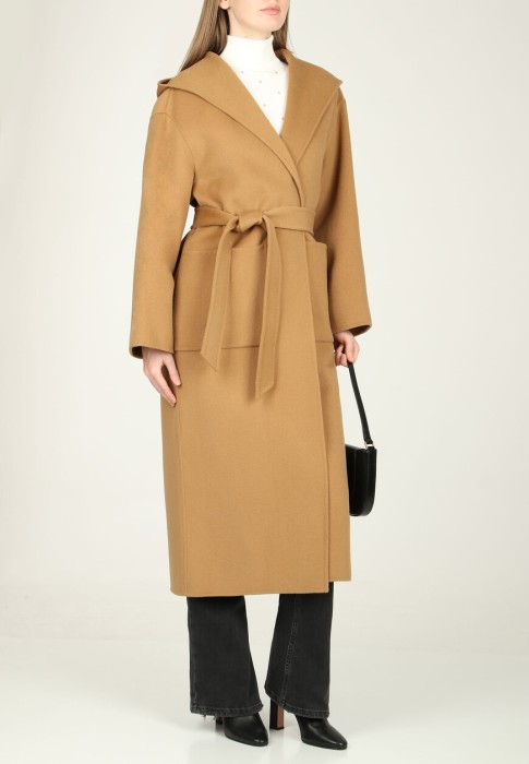 пальто  по цене 129900 руб вид справа