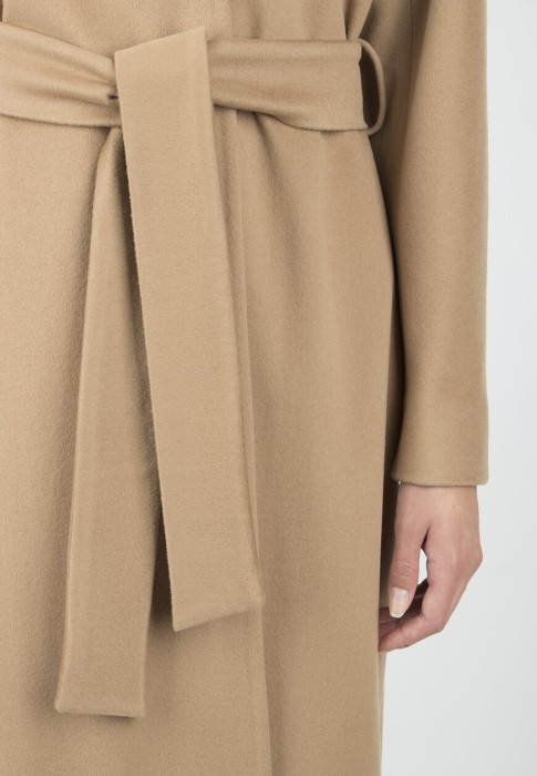 пальто  из проверенных материалов спереди