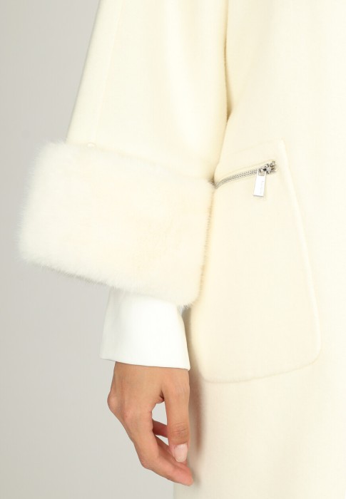 пальто  из проверенных материалов спереди