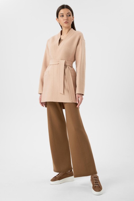 пальто  от бренда max mara вид слева