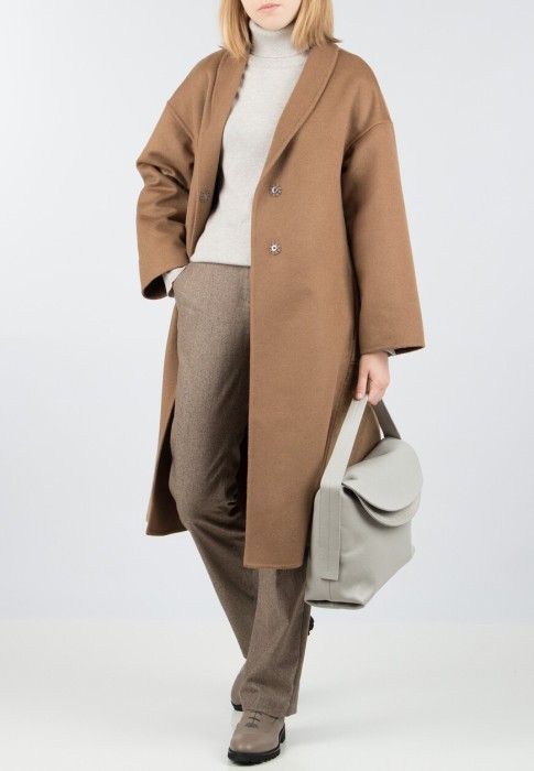 пальто  из италии вид сбоку